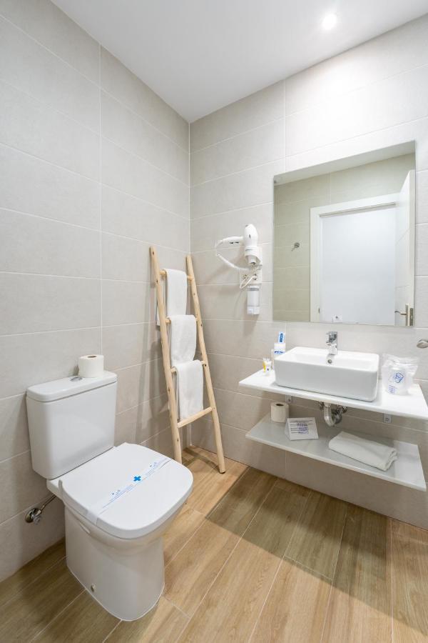 Hostal Romerito Малага Екстериор снимка
