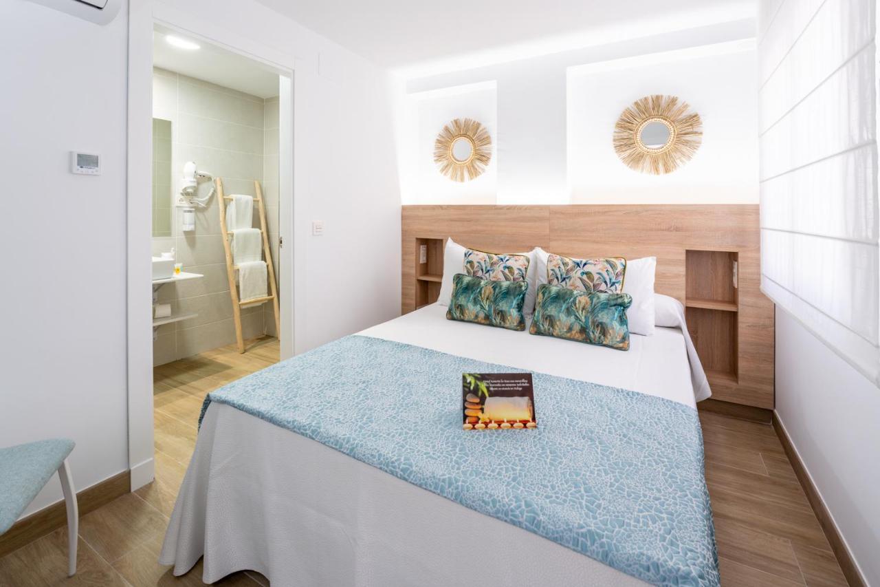 Hostal Romerito Малага Екстериор снимка